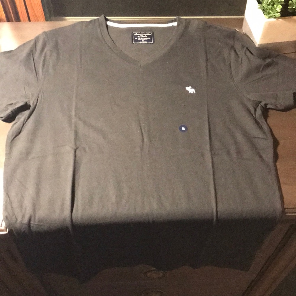 Abercrombie & Fitch V T-shirt